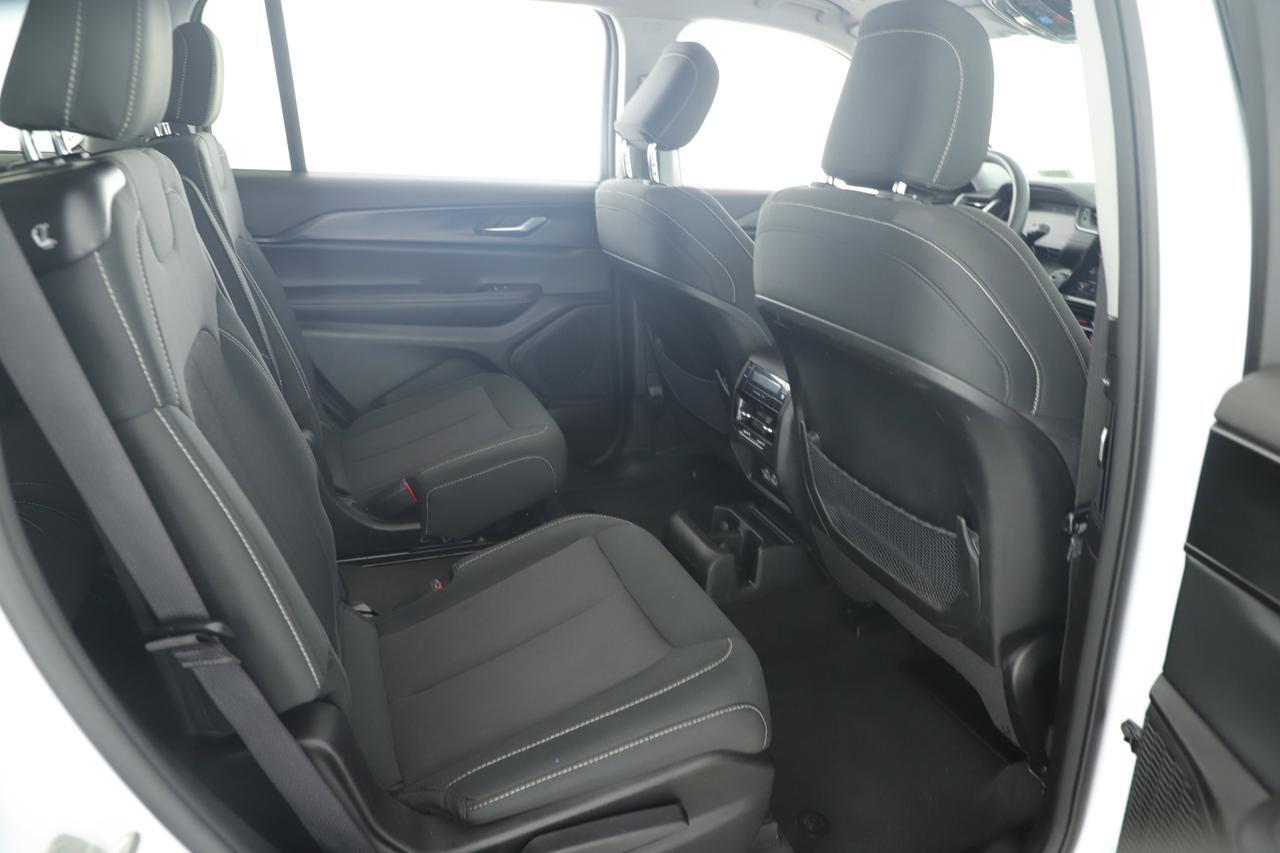 2023 Jeep Grand Cherokee L Laredo New Braunfels TX