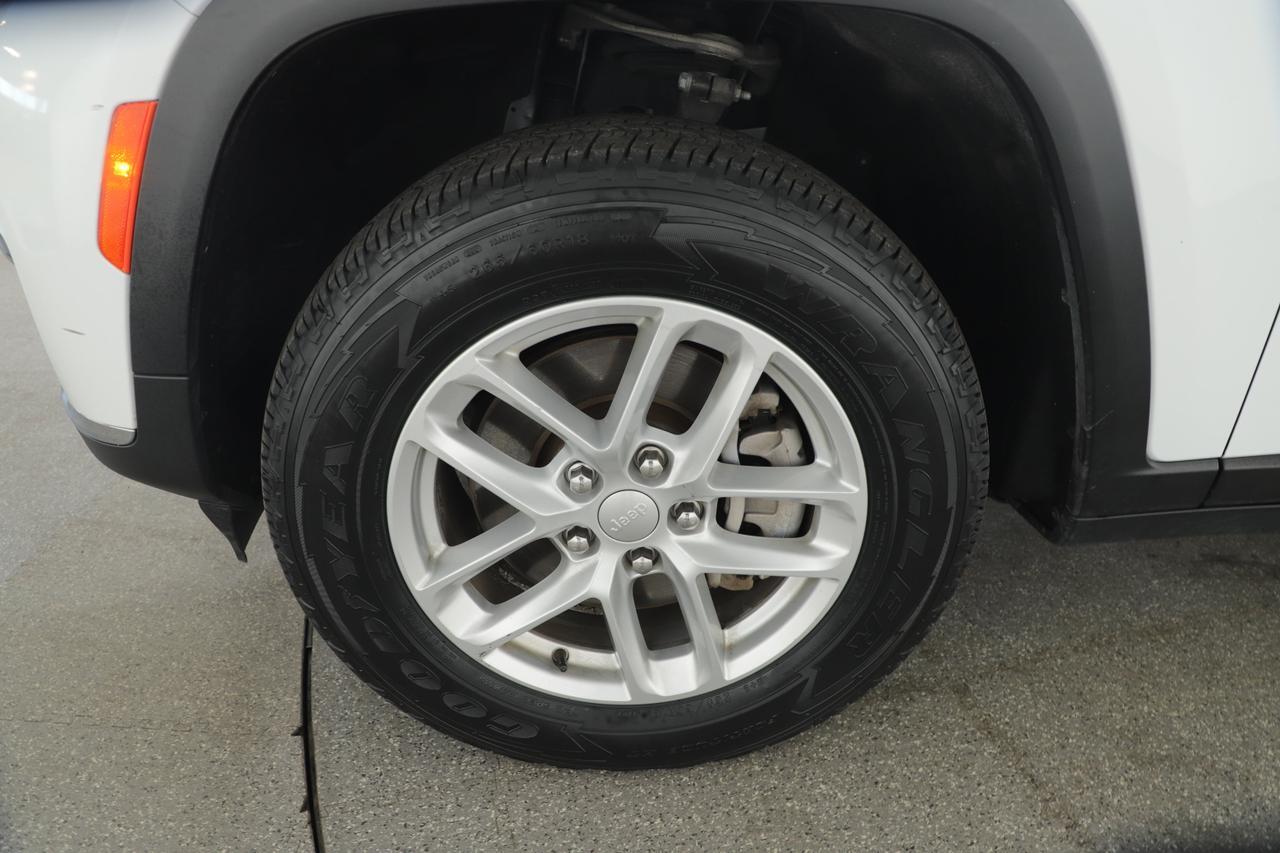 2023 Jeep Grand Cherokee L Laredo New Braunfels TX