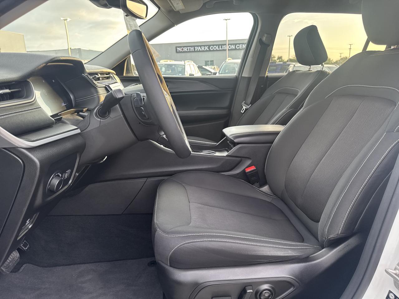 2023 Jeep Grand Cherokee L Laredo San Antonio TX