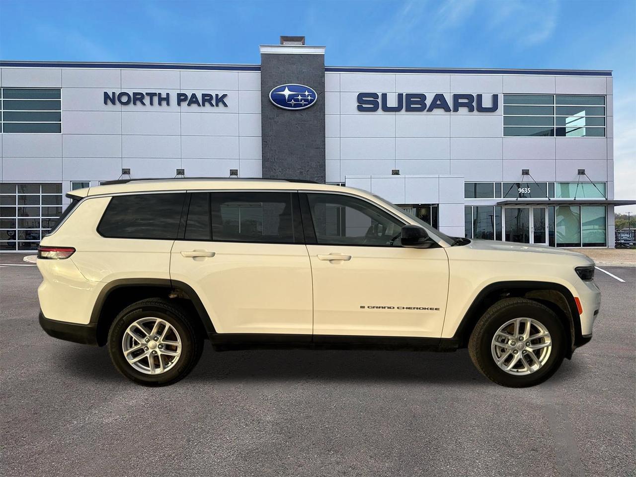 2023 Jeep Grand Cherokee L Laredo