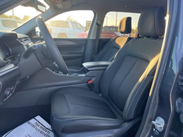 2023 Jeep Grand Cherokee L Laredo Carbondale IL
