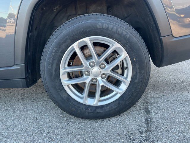 2023 Jeep Grand Cherokee L Laredo Carbondale IL