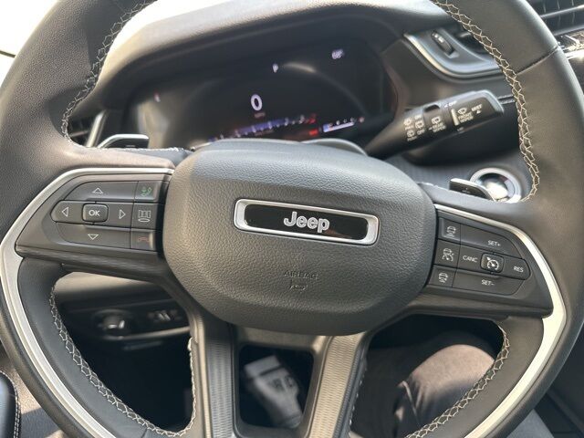 2023 Jeep Grand Cherokee L Laredo Watertown SD