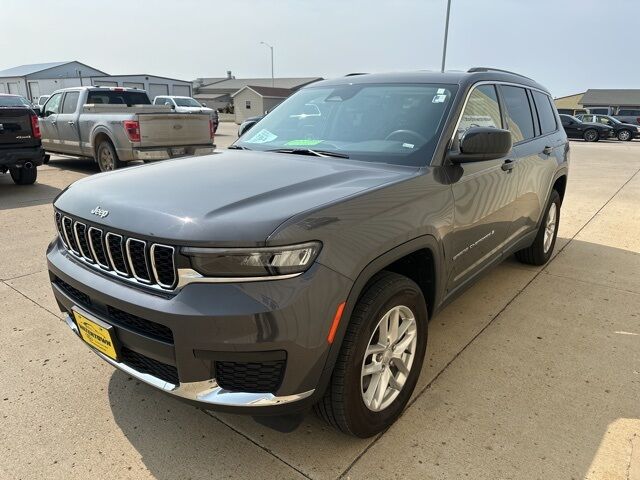 2023 Jeep Grand Cherokee L Laredo Watertown SD