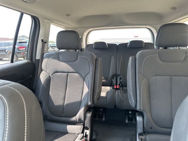 2023 Jeep Grand Cherokee L Laredo Watertown SD