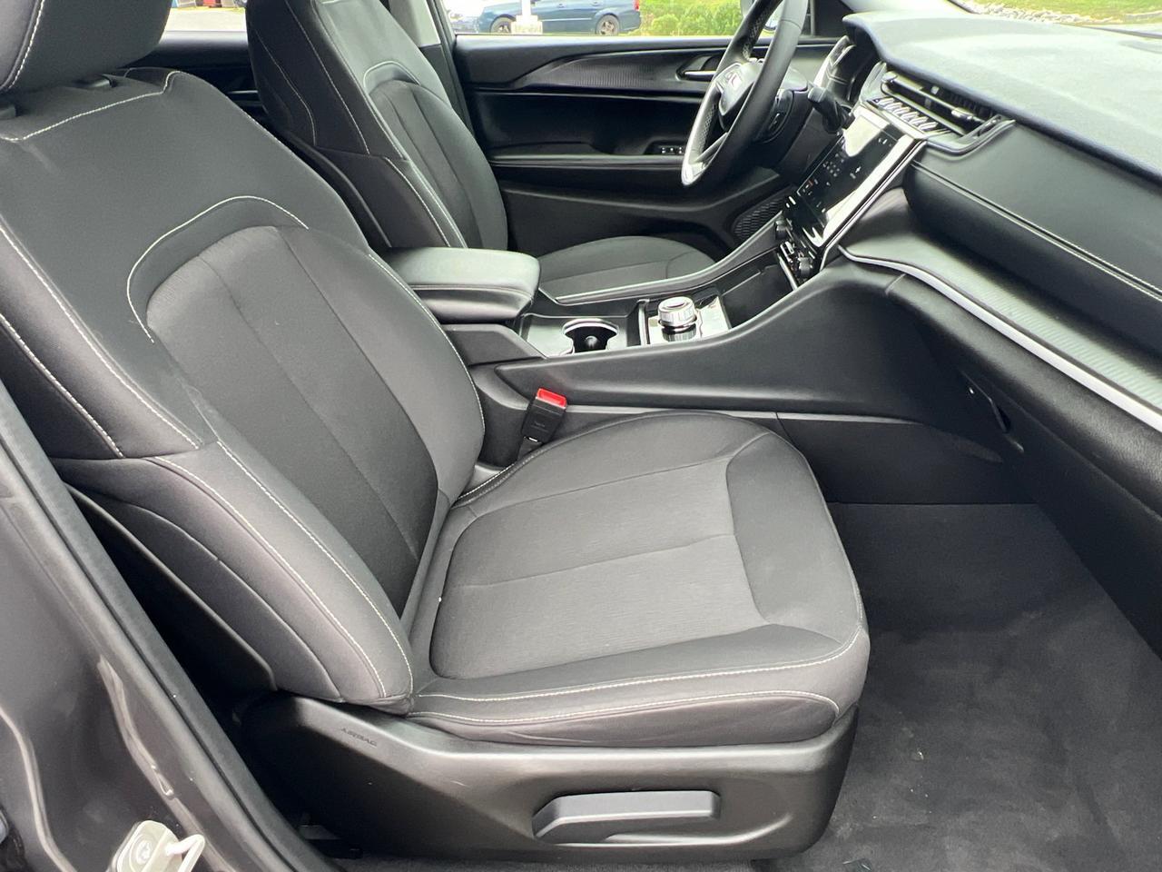 2023 Jeep Grand Cherokee L Laredo Hagerstown MD