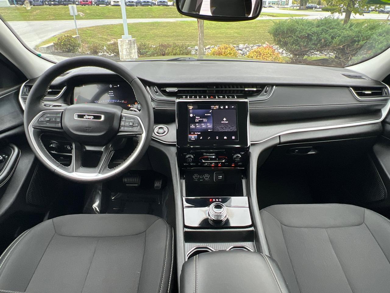 2023 Jeep Grand Cherokee L Laredo Hagerstown MD