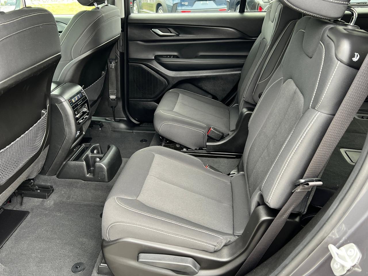 2023 Jeep Grand Cherokee L Laredo Hagerstown MD