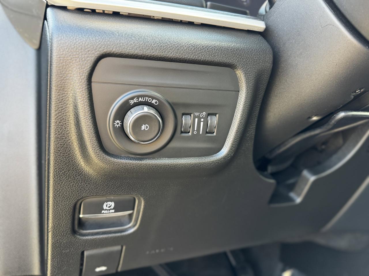 2023 Jeep Grand Cherokee L Limited 4x4 | Low KMs | V6 | Leather | Backup Camera | Heated Seats | Pano Sunroof Redwater AB
