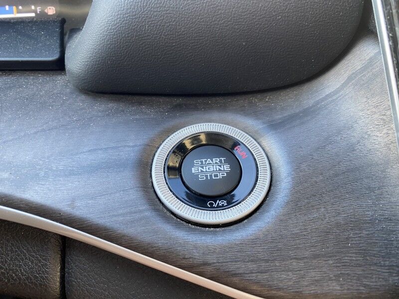 2023 Jeep Grand Cherokee L Limited Bristol  PA