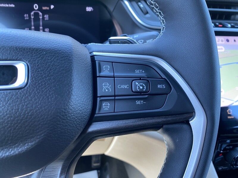 2023 Jeep Grand Cherokee L Limited Bristol  PA