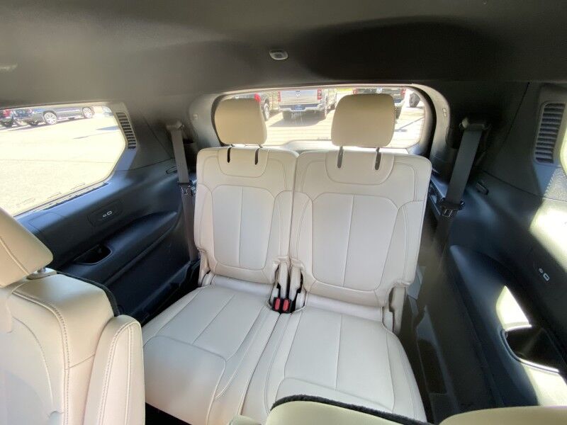 2023 Jeep Grand Cherokee L Limited Bristol  PA