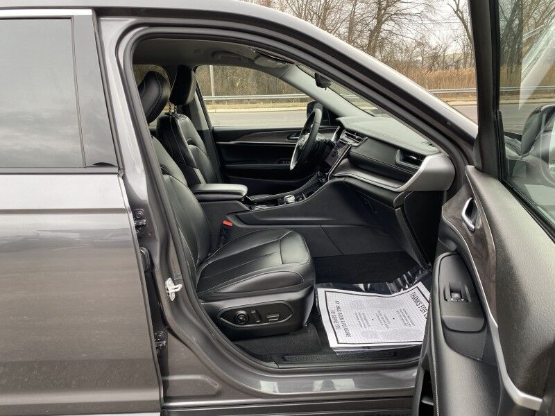 2023 Jeep Grand Cherokee L Limited Bristol  PA