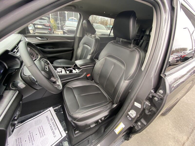 2023 Jeep Grand Cherokee L Limited Bristol  PA