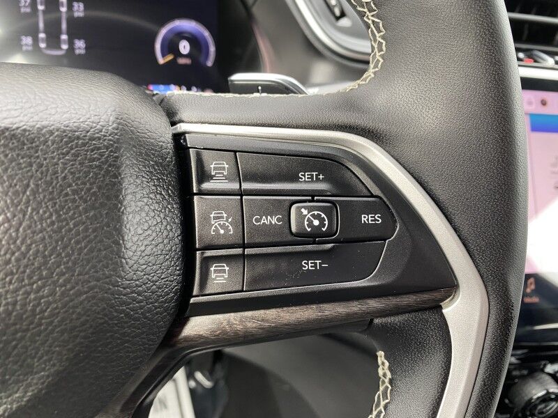 2023 Jeep Grand Cherokee L Limited Bristol  PA