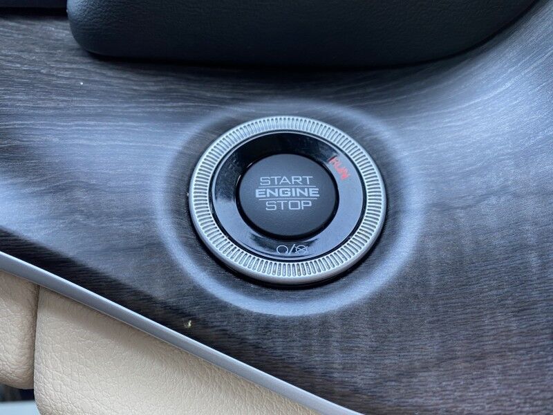 2023 Jeep Grand Cherokee L Limited Springfield PA