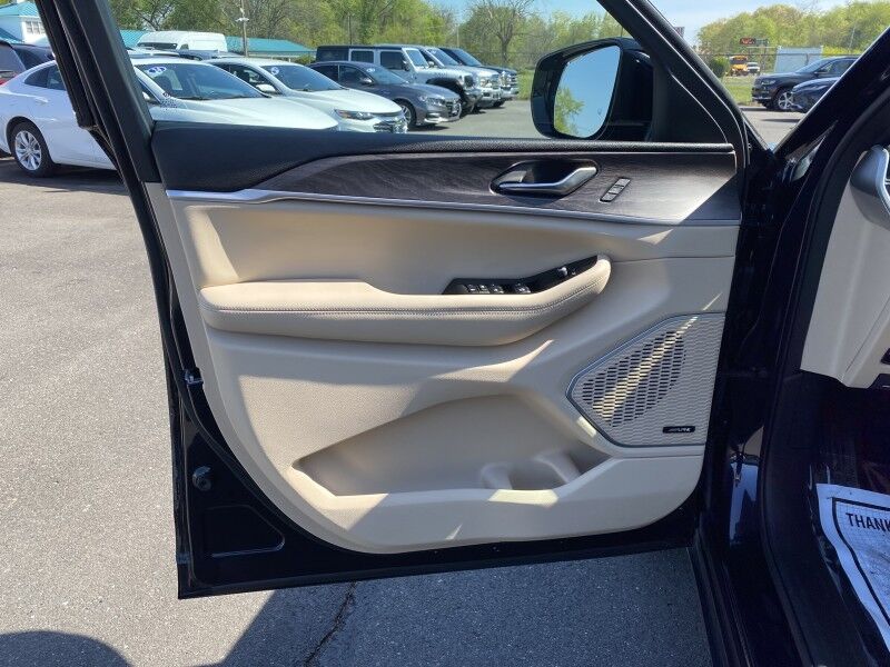 2023 Jeep Grand Cherokee L Limited Springfield PA