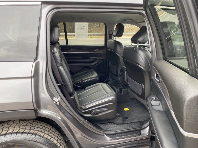 2023 Jeep Grand Cherokee L Limited Springfield PA