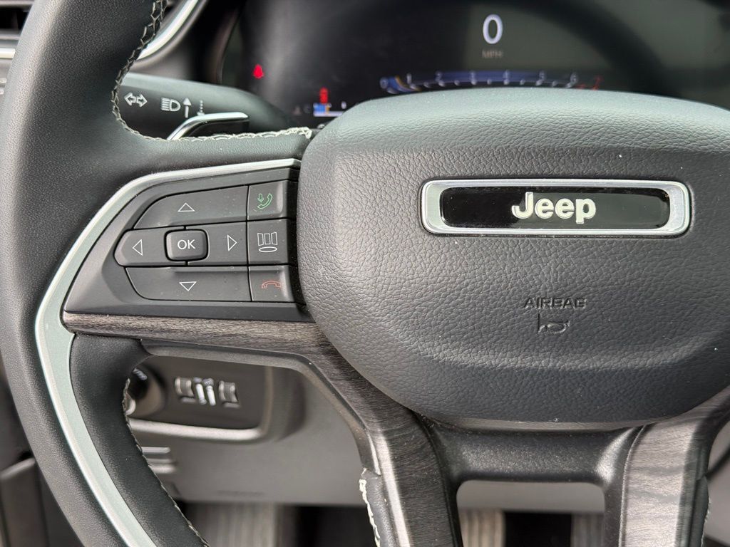 2023 Jeep Grand Cherokee L Limited Crestwood KY