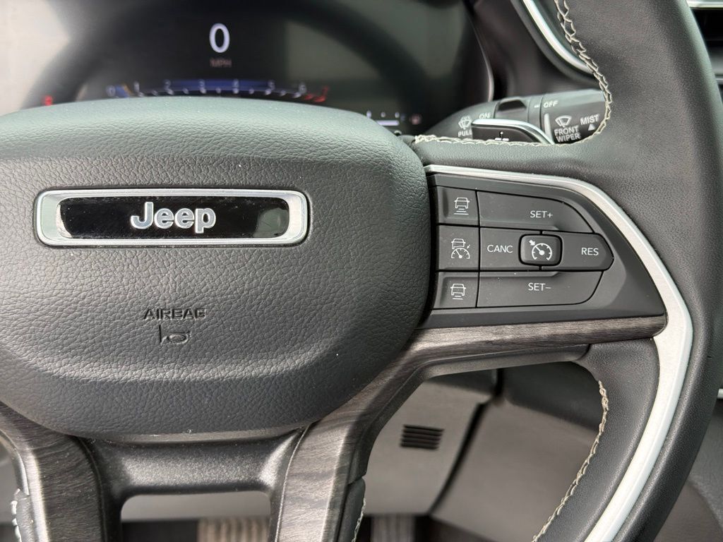 2023 Jeep Grand Cherokee L Limited Crestwood KY