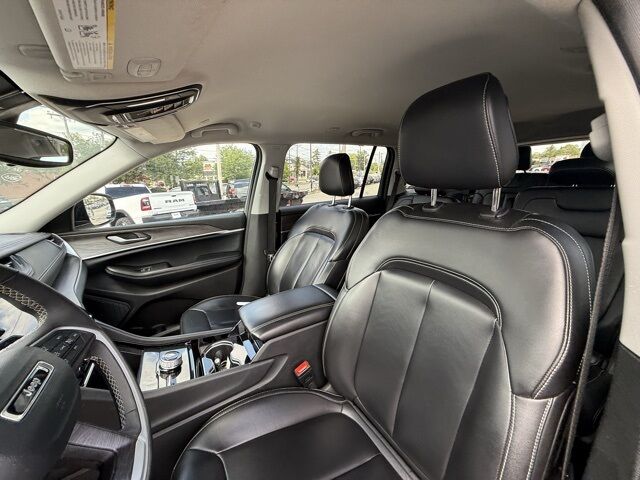 2023 Jeep Grand Cherokee L Limited Crestwood KY