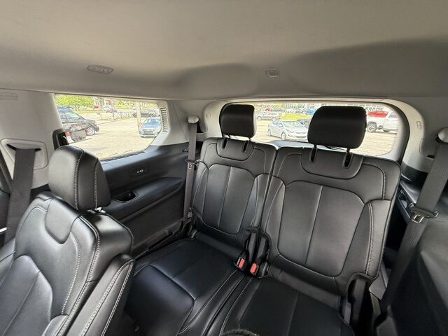2023 Jeep Grand Cherokee L Limited Crestwood KY