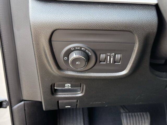 2023 Jeep Grand Cherokee L Limited Crestwood KY