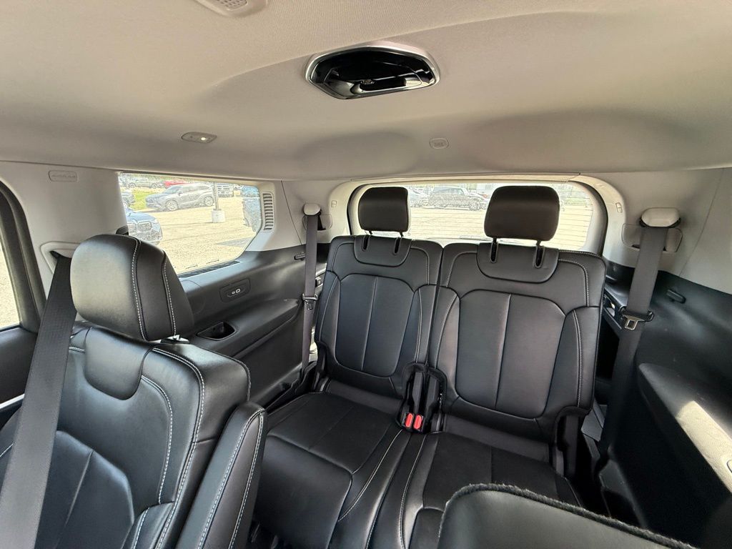 2023 Jeep Grand Cherokee L Limited Crestwood KY