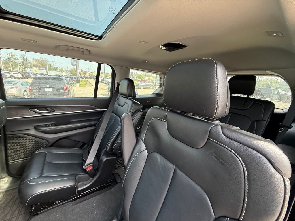 2023 Jeep Grand Cherokee L Limited Crestwood KY