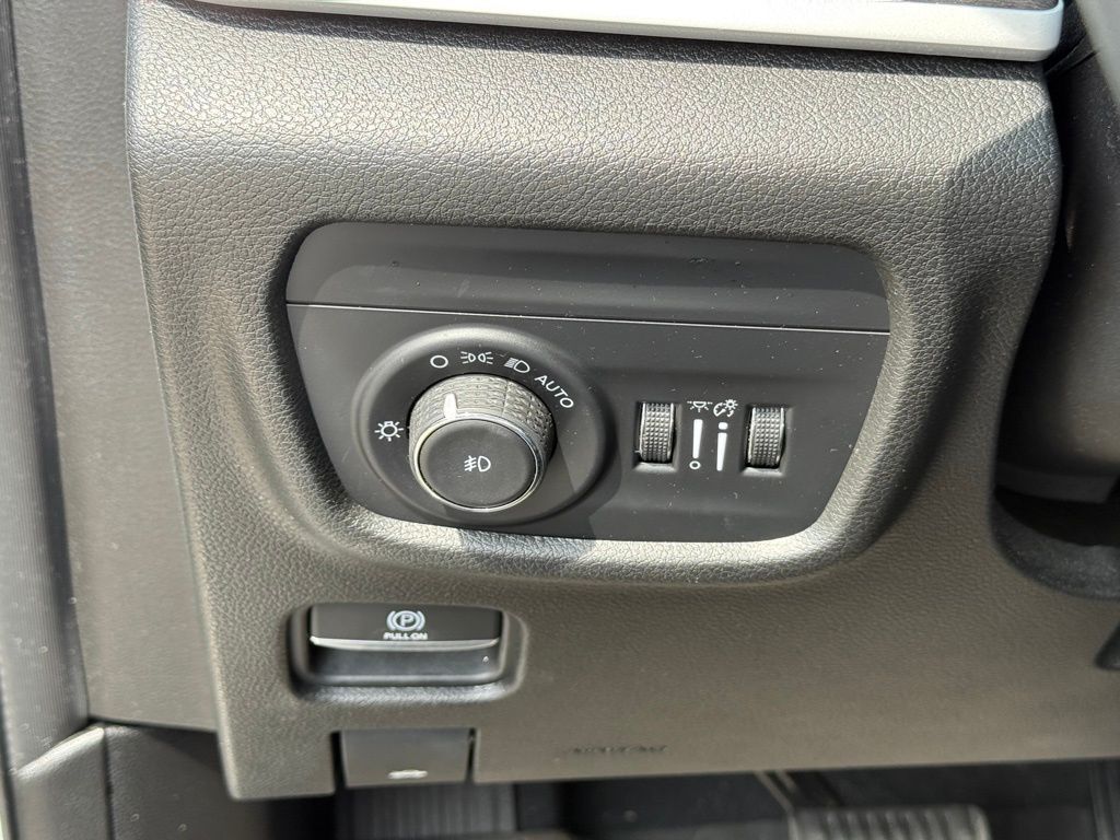 2023 Jeep Grand Cherokee L Limited Crestwood KY