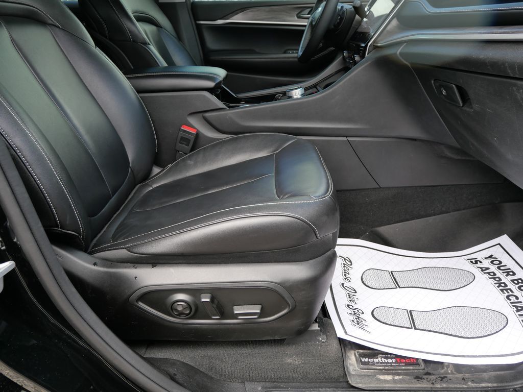 2023 Jeep Grand Cherokee L Limited Mt Pleasant MI