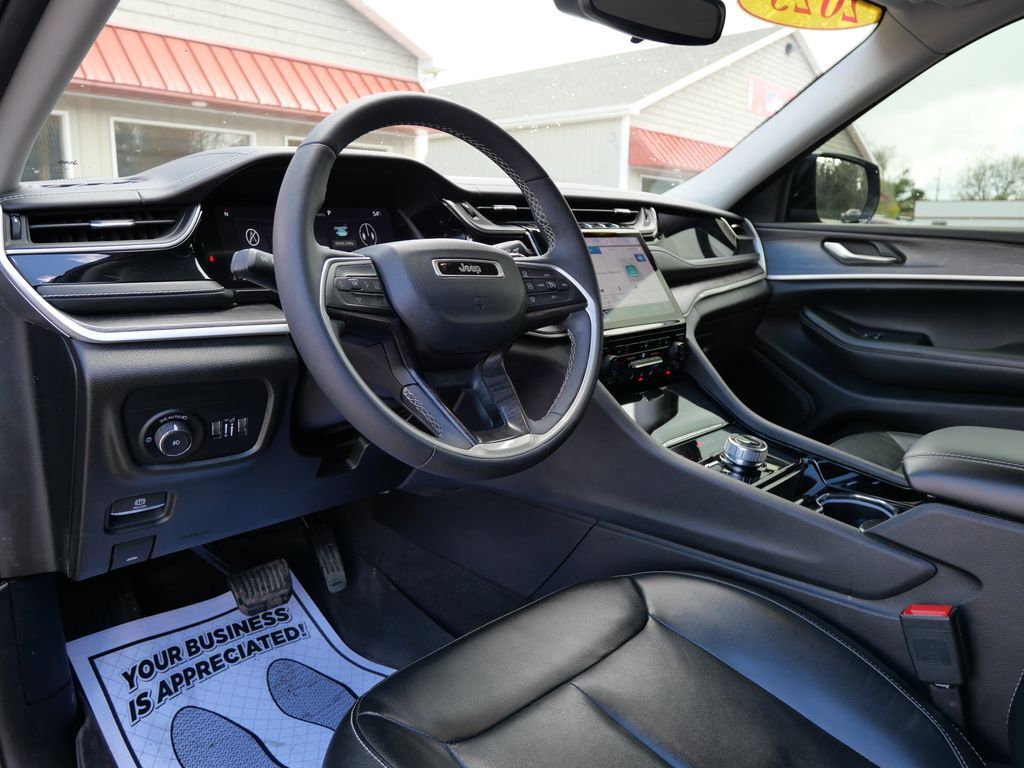 2023 Jeep Grand Cherokee L Limited Mt Pleasant MI