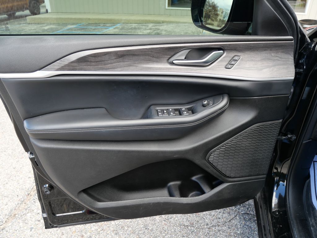 2023 Jeep Grand Cherokee L Limited Mt Pleasant MI