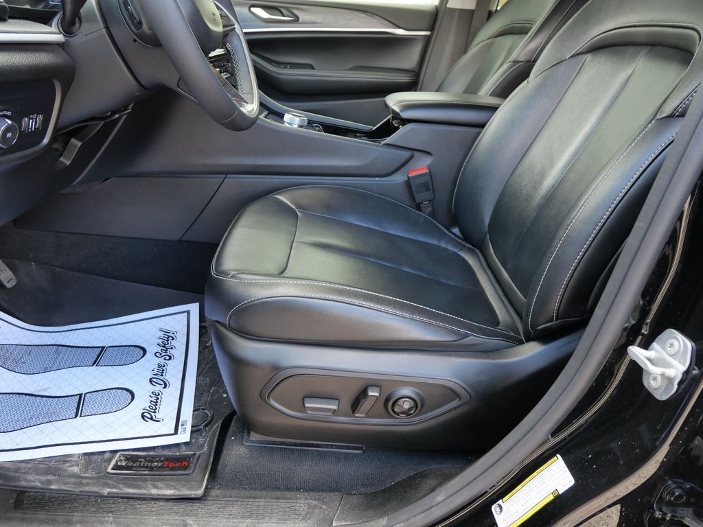 2023 Jeep Grand Cherokee L Limited Mt Pleasant MI