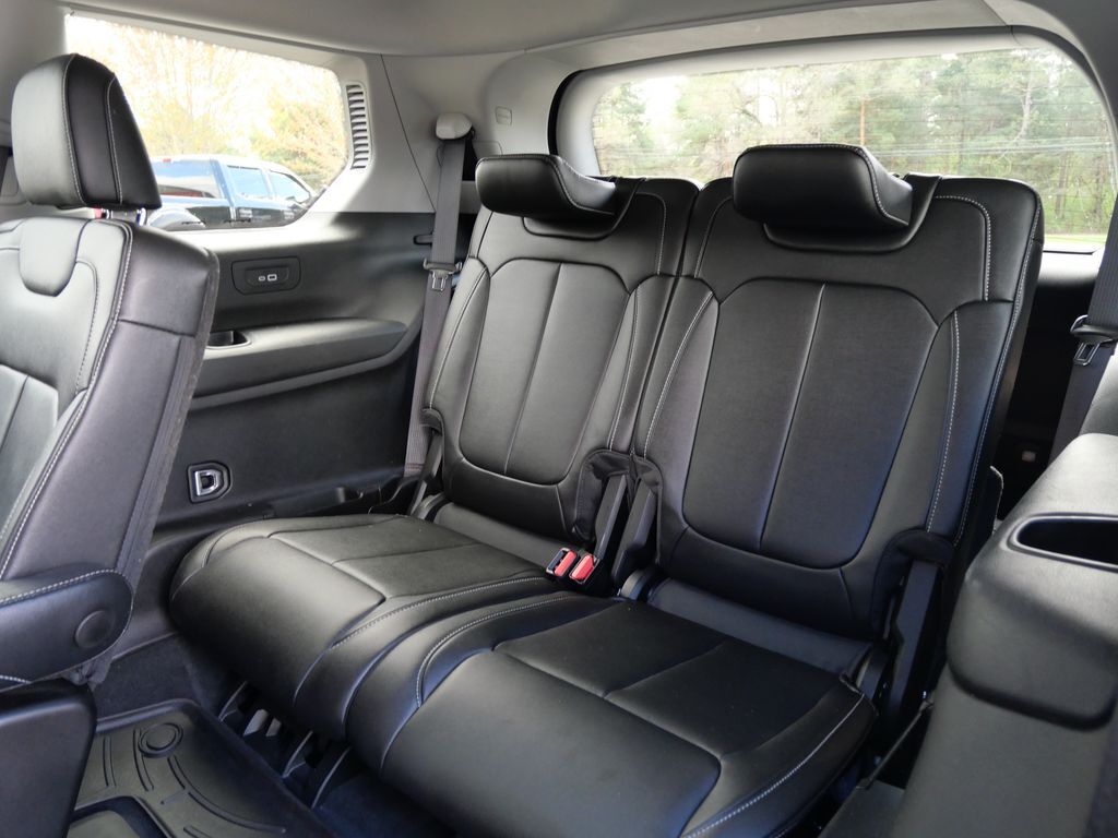 2023 Jeep Grand Cherokee L Limited Mt Pleasant MI
