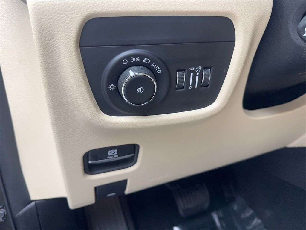 2023 Jeep Grand Cherokee L Limited NAV,CAM,HTD STS,BLIND SPOT,20&quot; WLS,3RD ROW Irving TX