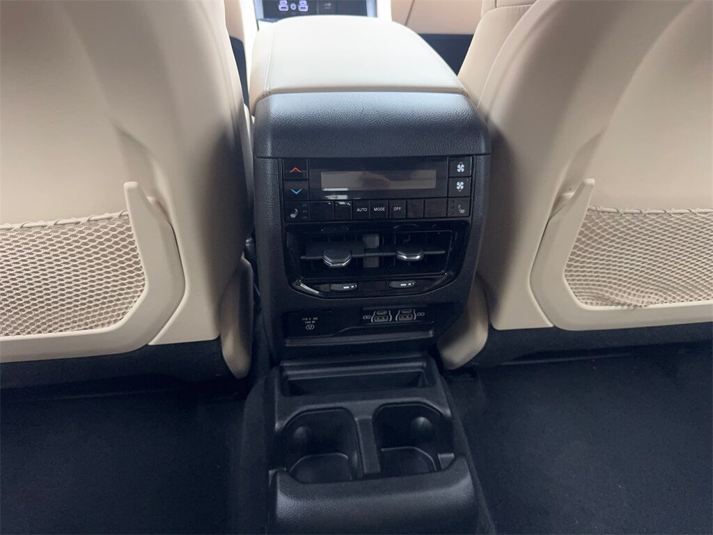 2023 Jeep Grand Cherokee L Limited NAV,CAM,HTD STS,BLIND SPOT,20&quot; WLS,3RD ROW Irving TX