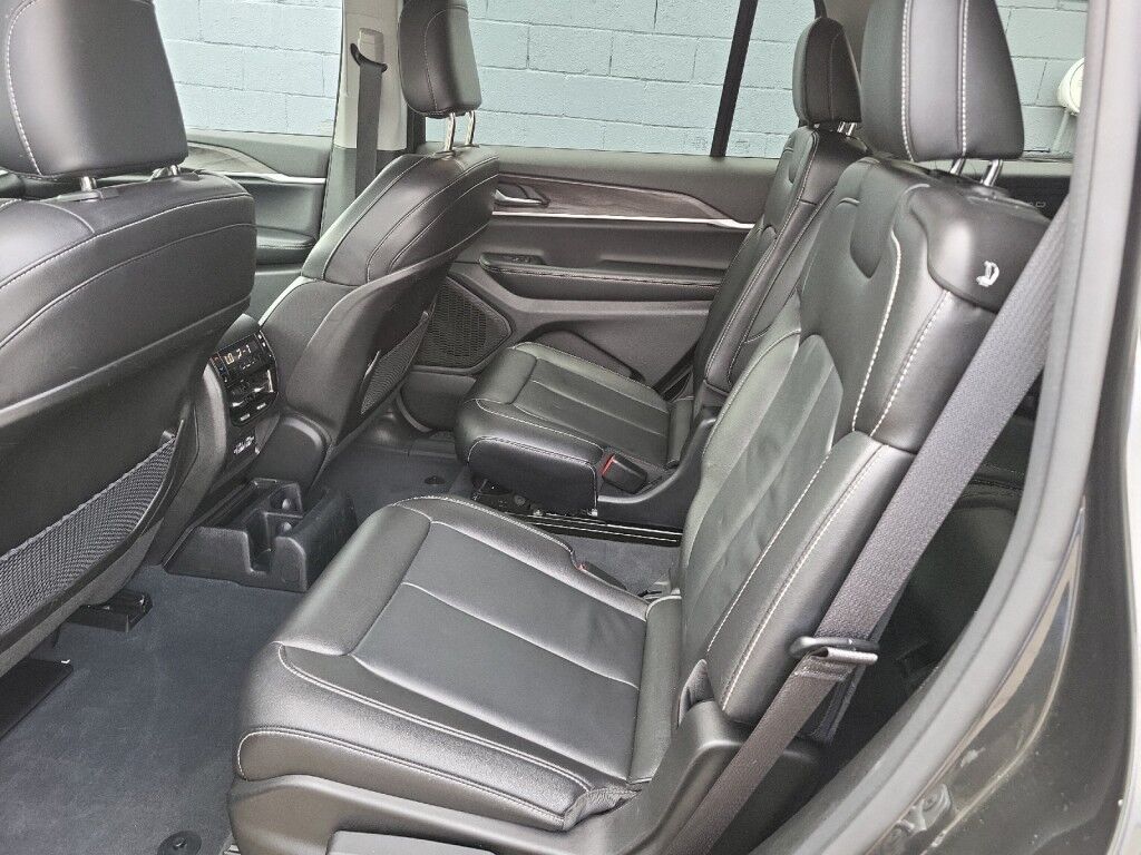 2023 Jeep Grand Cherokee L Limited Owego NY