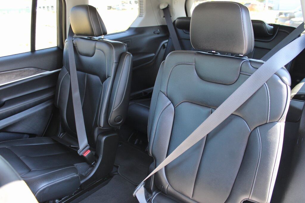 2023 Jeep Grand Cherokee L Limited Klamath Falls OR