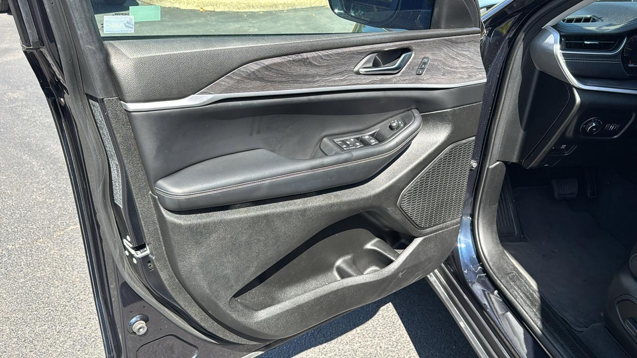 2023 Jeep Grand Cherokee L Limited San Antonio TX