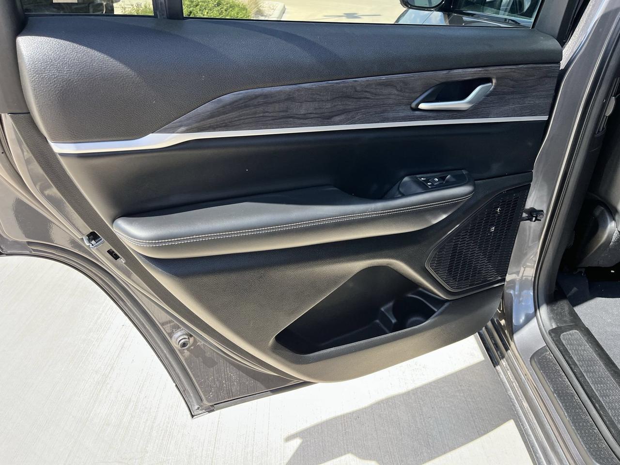 2023 Jeep Grand Cherokee L Limited Castroville TX