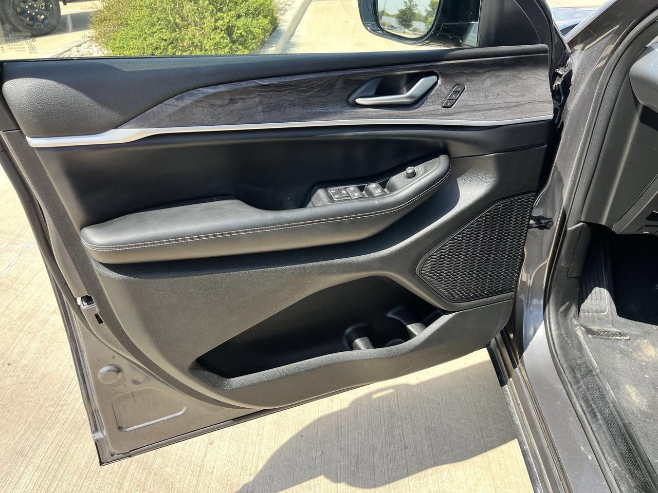 2023 Jeep Grand Cherokee L Limited Castroville TX