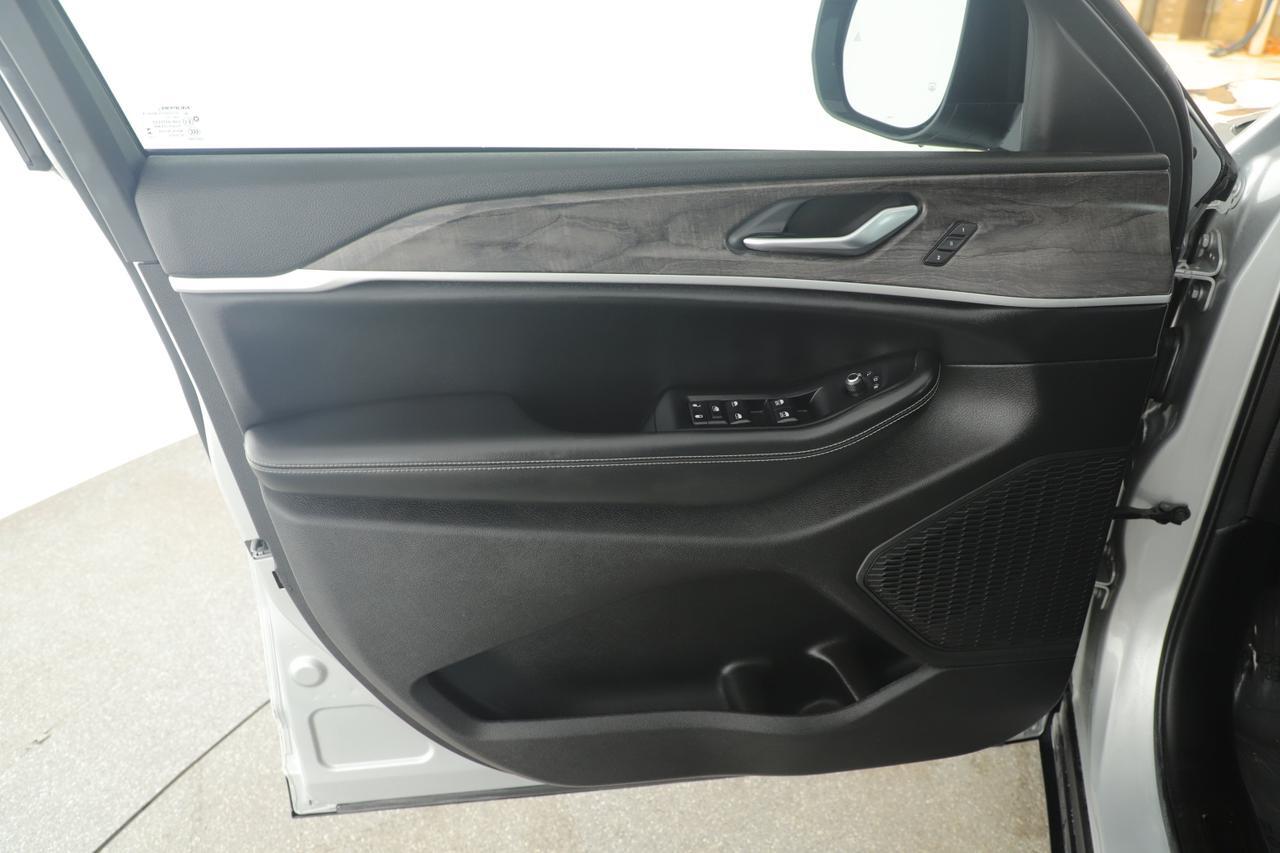 2023 Jeep Grand Cherokee L Limited New Braunfels TX