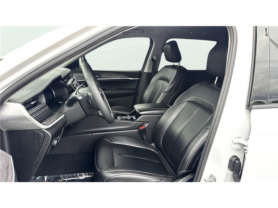 2023 Jeep Grand Cherokee L Limited Sport Utility 4D Folsom CA