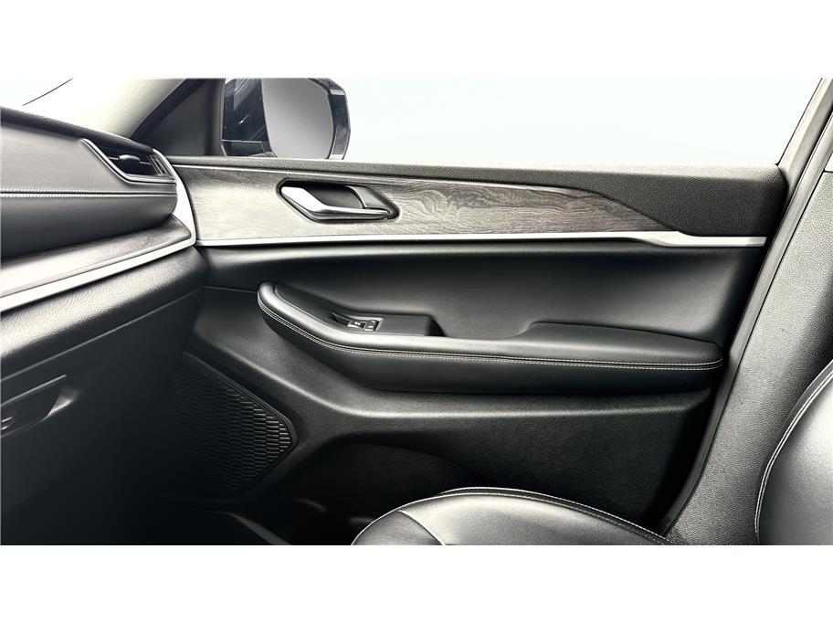 2023 Jeep Grand Cherokee L Limited Sport Utility 4D Folsom CA