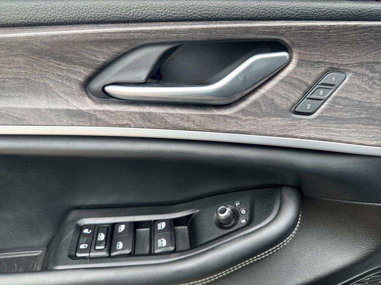 2023 Jeep Grand Cherokee L Limited Watertown SD