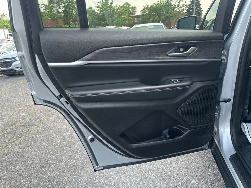 2023 Jeep Grand Cherokee L Limited Worcester MA 2023 Jeep Grand Cherokee L Limited Worcester MA