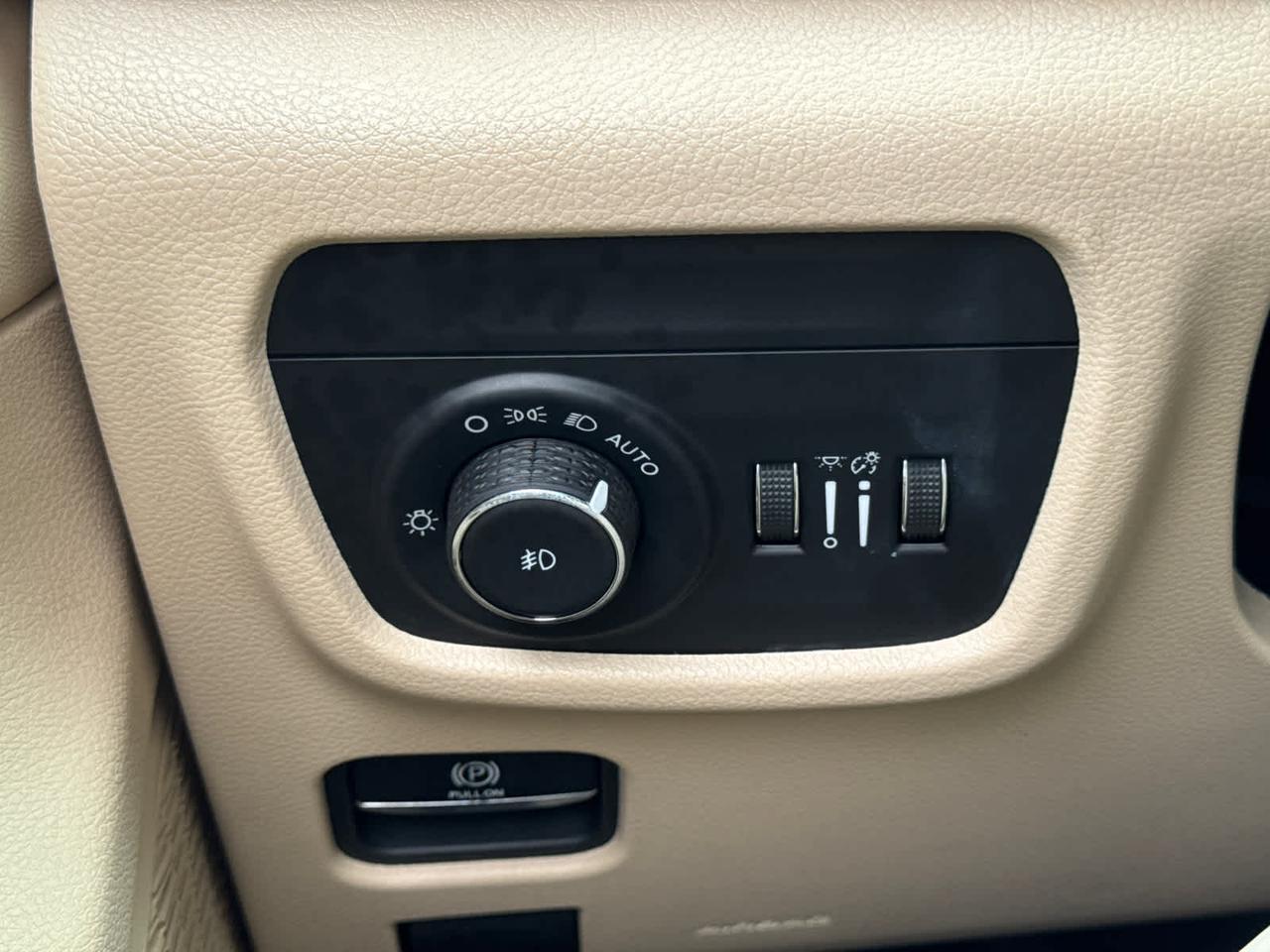 2023 Jeep Grand Cherokee L Limited Dartmouth MA