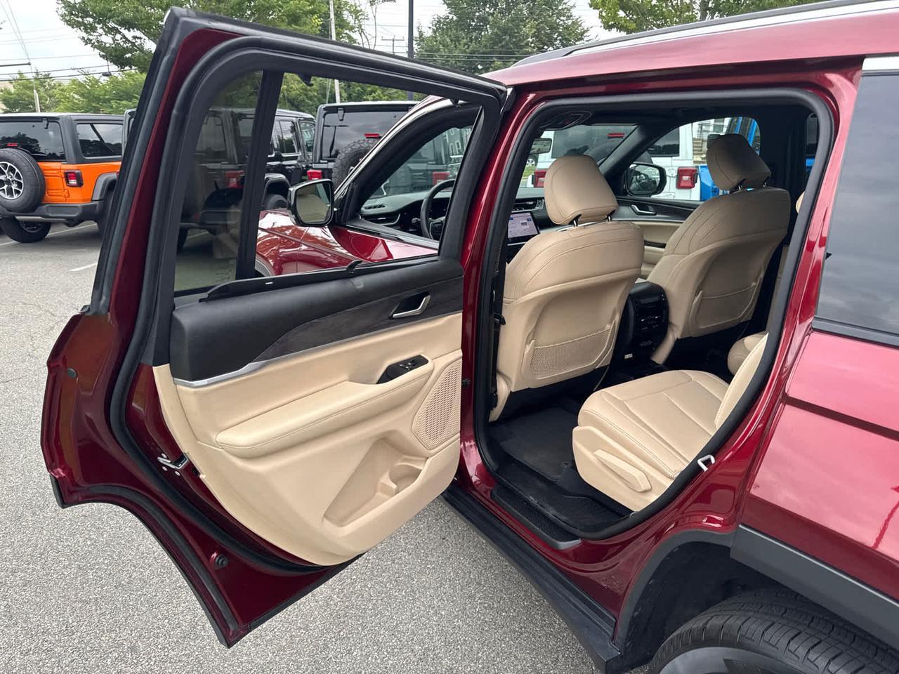 2023 Jeep Grand Cherokee L Limited Dartmouth MA
