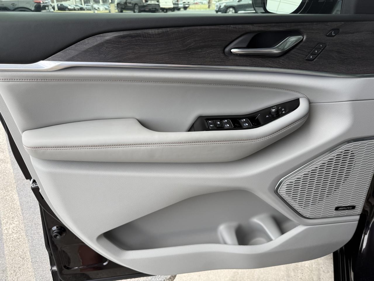 2023 Jeep Grand Cherokee L Overland Knoxville TN